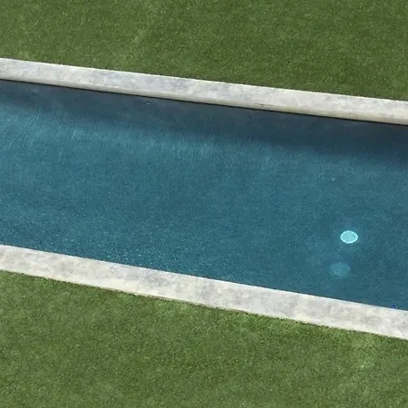 ゲストハウス Le Cube Design A Avec Piscine Et Cuisine