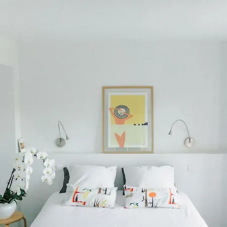 Le Cube Design A Avec Piscine Et Cuisine ゲストハウス